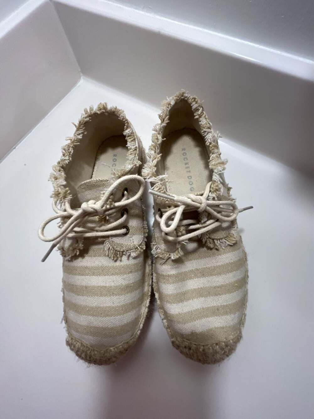 Rocket Dog Beige White Striped Canvas Fringed Platform Espadrille Lace-Up Sneake